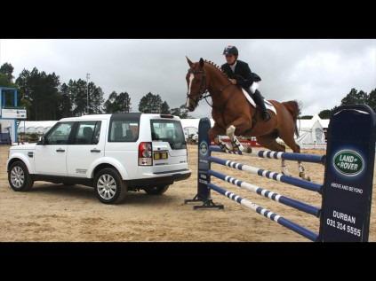 HEIDI Wood on Rivervale Bonus Point get ready for the Land Rover Durban Celebrity Jump and Drive.